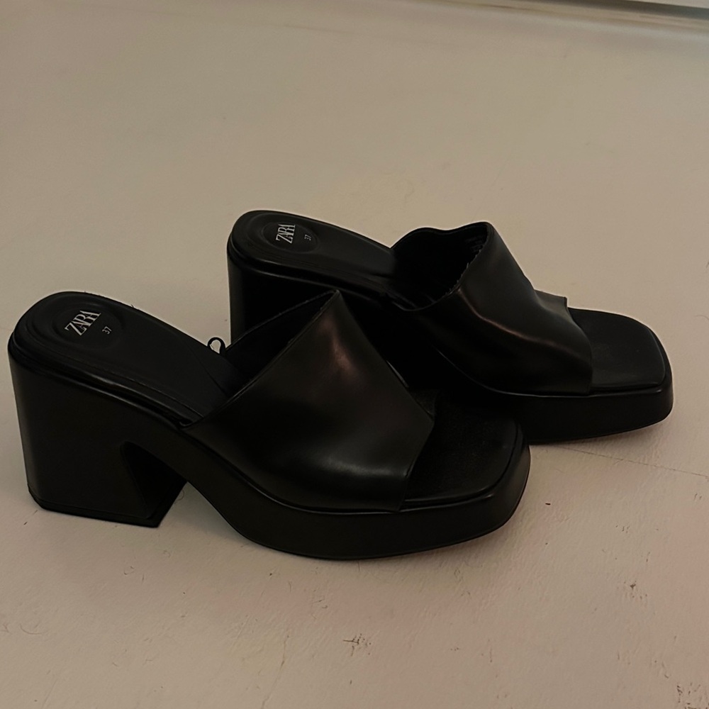 Women's Black Platform Sandals